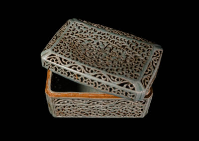 Lid Box with Openwork Pattern